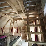 Les Cabanes Au Bois D'orient *