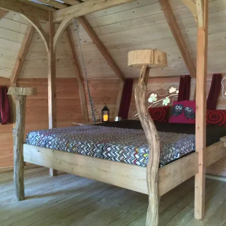 فندق Les Cabanes Au Bois D'orient *