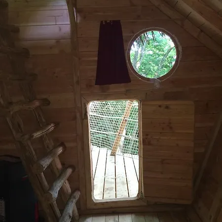 Les Cabanes Au Bois D'orient * Briel-sur-Barse