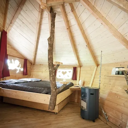Les Cabanes Au Bois D'orient * Briel-sur-Barse