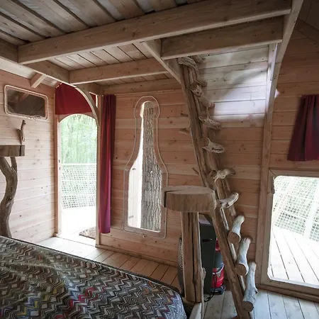 מלון Les Cabanes Au Bois D'orient *