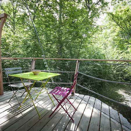 Les Cabanes Au Bois D'orient