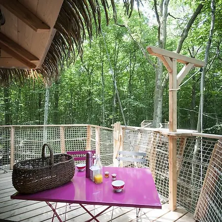 فندق Les Cabanes Au Bois D'orient *