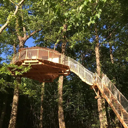 Les Cabanes Au Bois D'orient מלון *